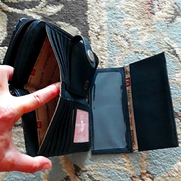 2x*Host Pick*Stone Mountain pretty bonded leather wristlet